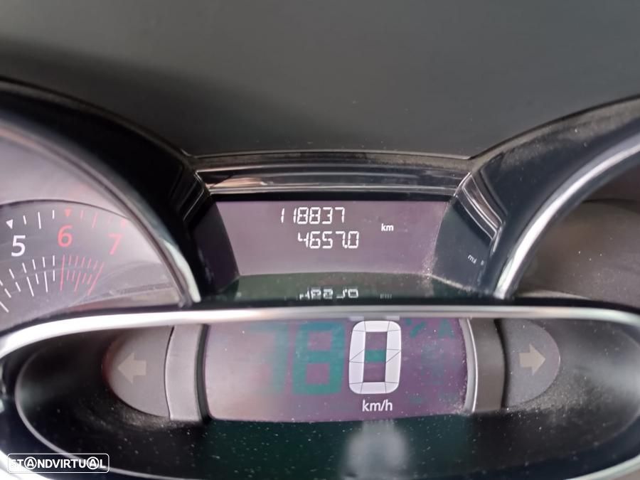 Renault Clio 0.9 TCe Limited Bi-Fuel - 16