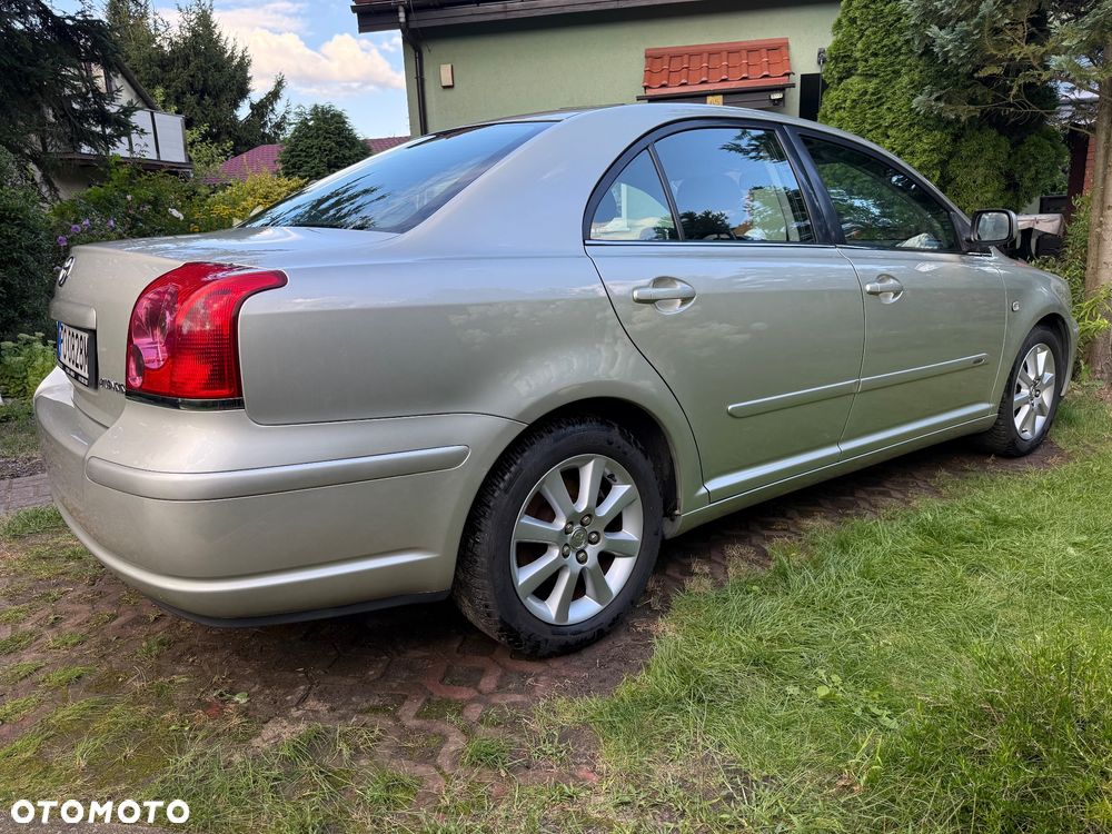 Toyota Avensis 1.8 VVT-i Sol - 5