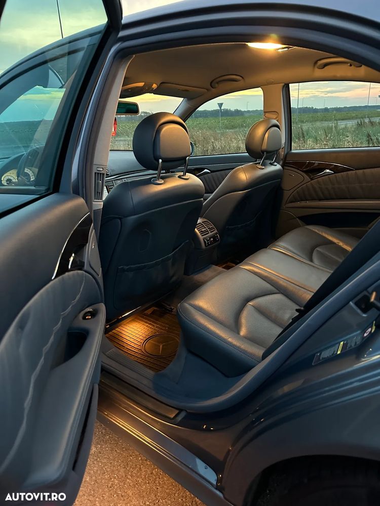 Mercedes-Benz E 320 4-Matic Aut Avantgarde - 11