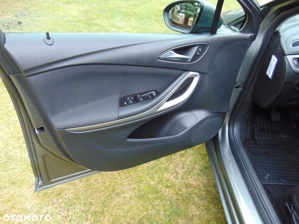 Opel Astra 1.4 Turbo Innovation - 22