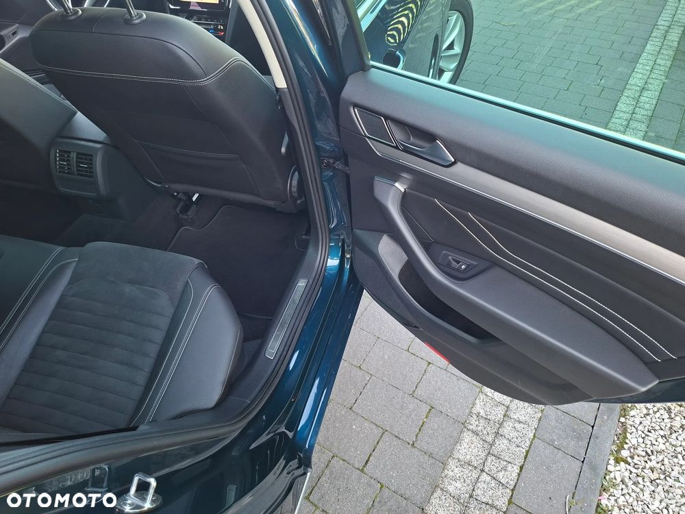 Volkswagen Passat 2.0 TSI Elegance DSG - 20