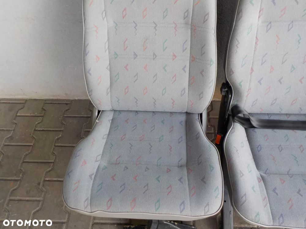 VW T4 FOTEL FOTELE SIEDZENIA RZĄD ŚRODKOWY TYŁ - 3