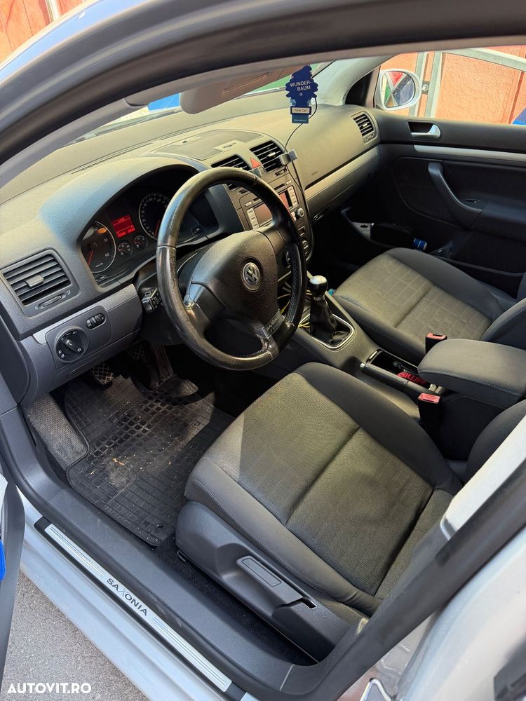 Volkswagen Golf - 3
