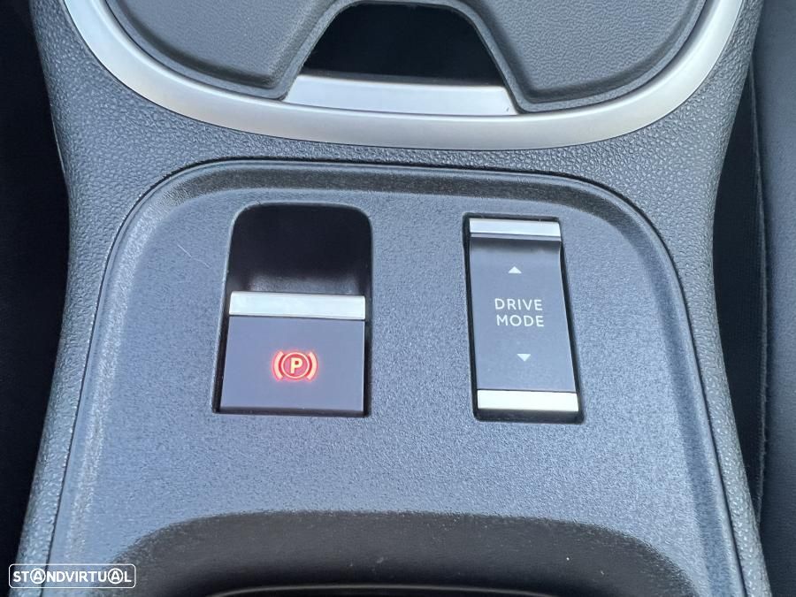 Jeep Avenger 54 kWh Summit - 49