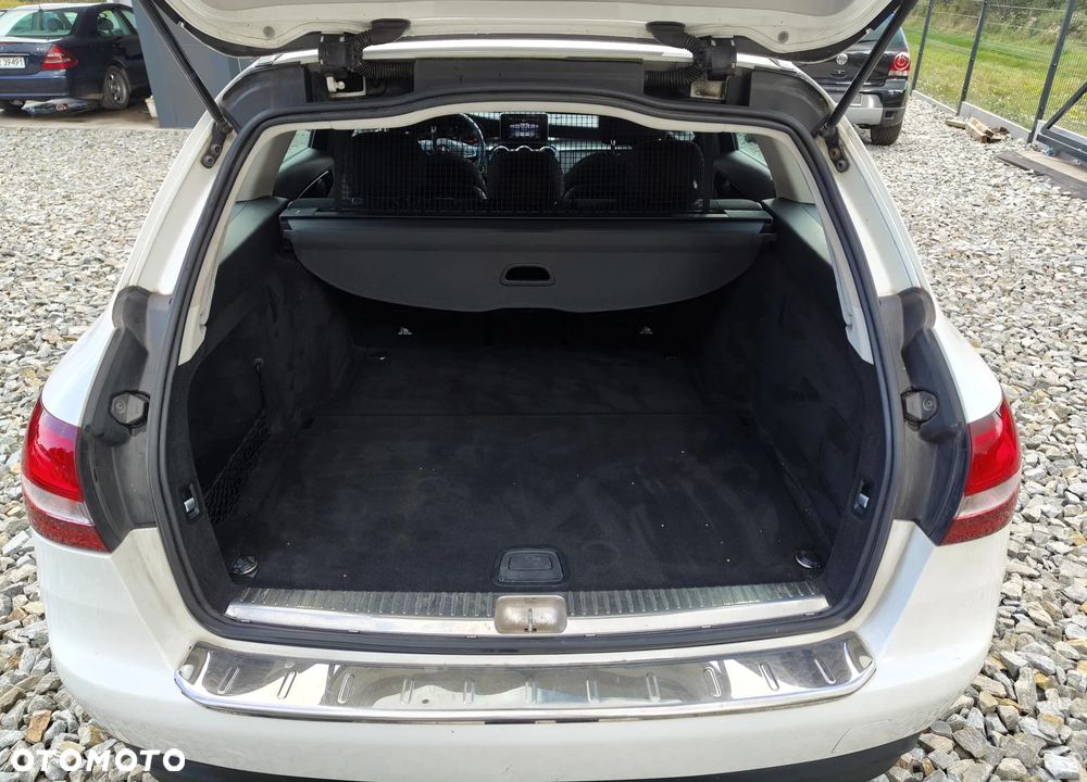 Mercedes-Benz Klasa C 200 d 9G-TRONIC - 26