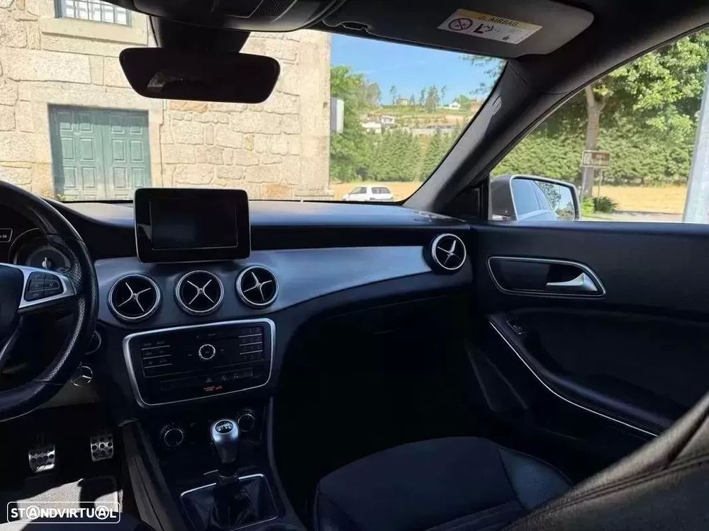 Mercedes-Benz CLA 200 d Shooting Brake AMG Line — fotografia 19