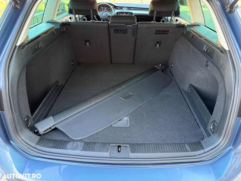 Volkswagen Passat - 21