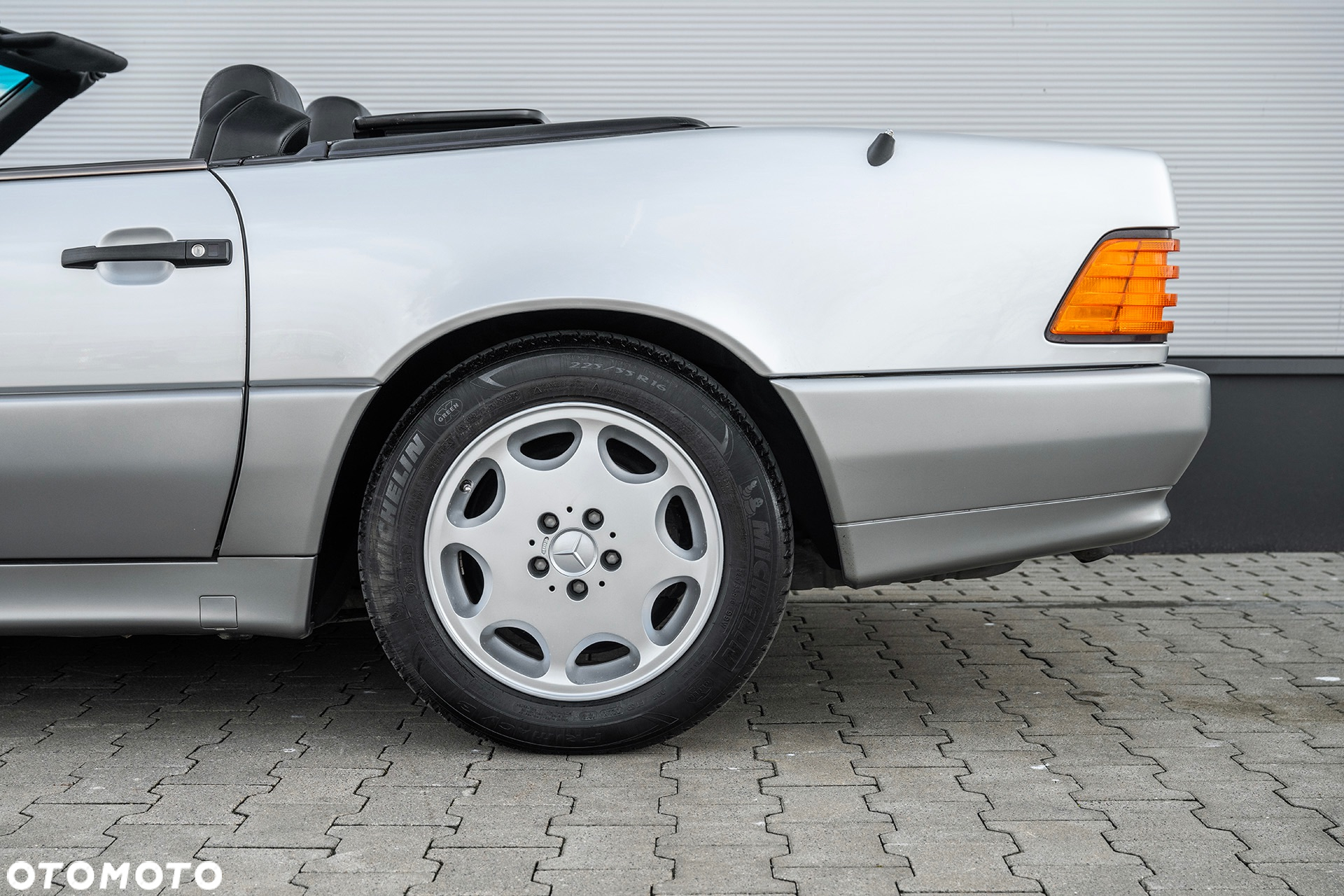 Mercedes-Benz SL - 25