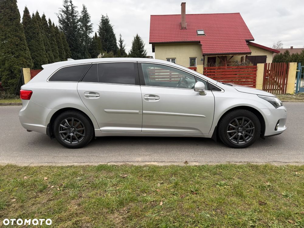 Toyota Avensis Touring Sports 1.8 Business Edition - 24