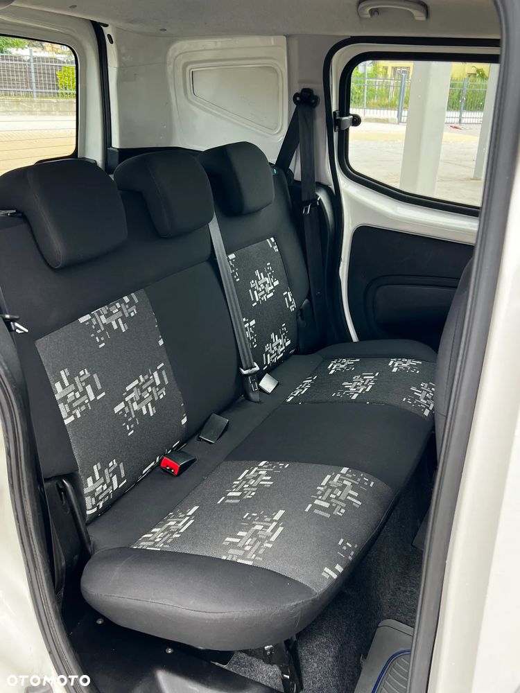 Fiat Fiorino Kombi 8V Elegant - 14