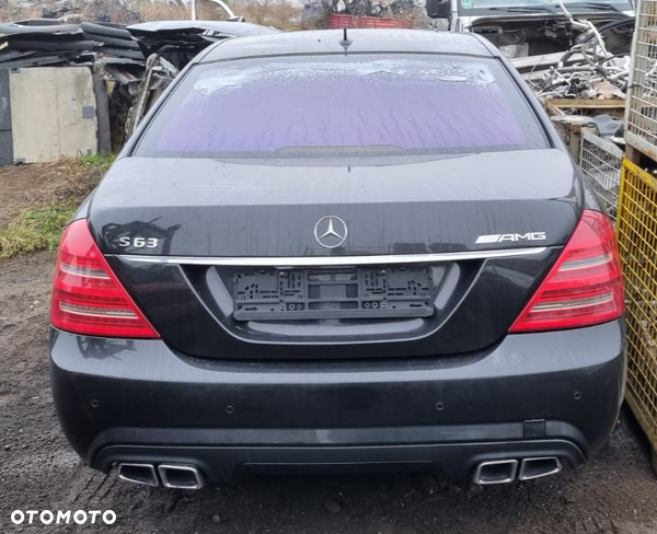 Ćwiartka tylna dupa tył wanna dach Mercedes S Klasse S63 AMG W221 2011r.