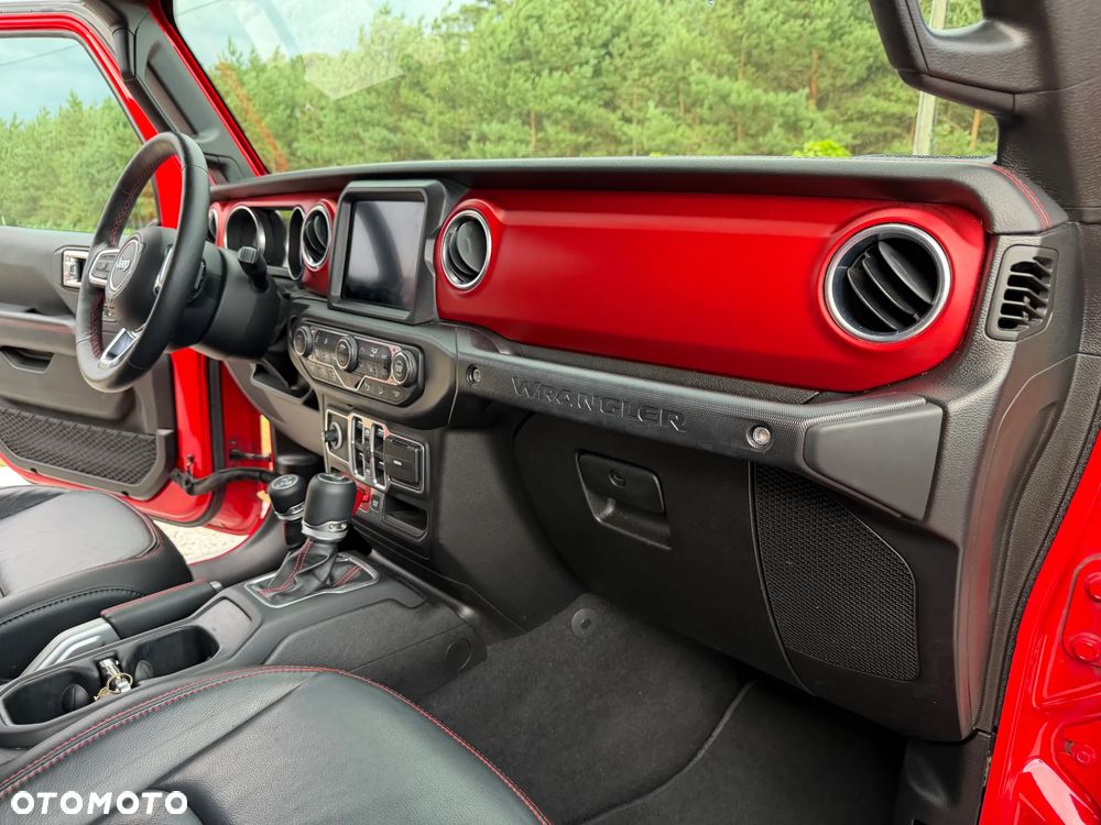 Jeep Wrangler - 30