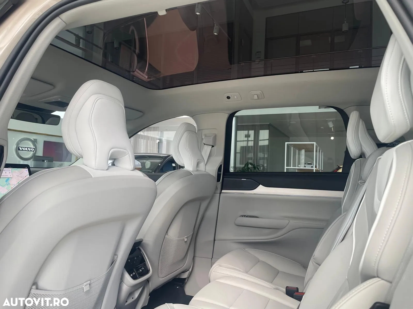 Volvo EX90 - 11