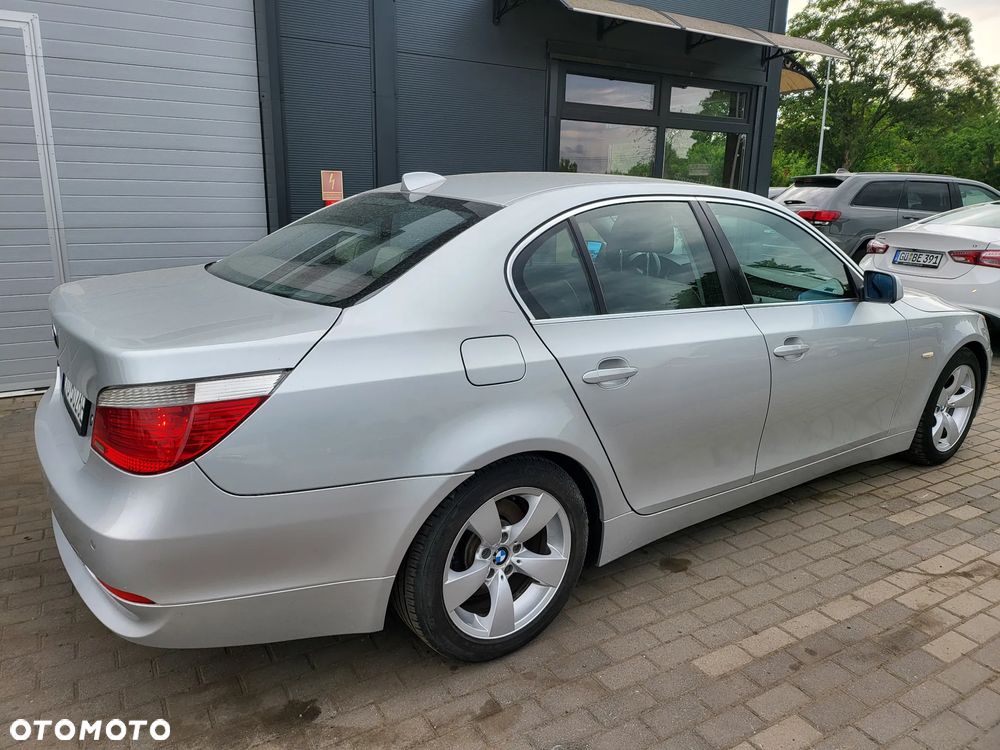 BMW Seria 5 520i - 12