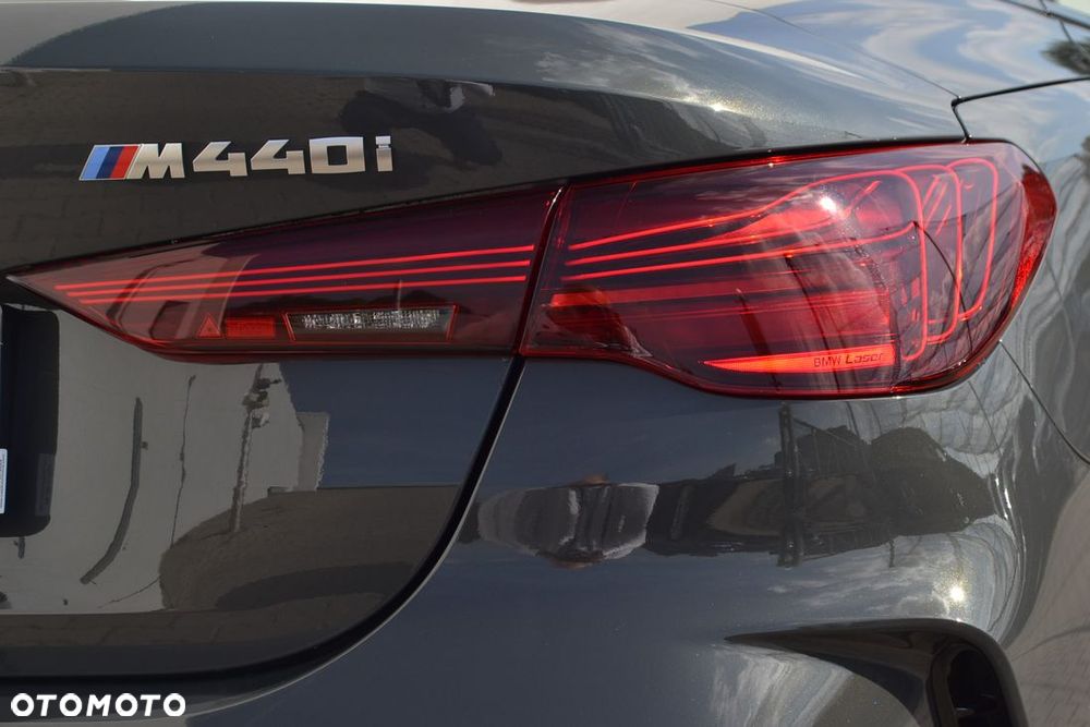 BMW Seria 4 M440i xDrive mHEV - 33