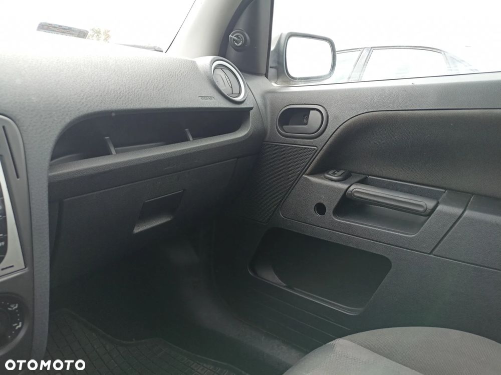 Ford Fusion - 11