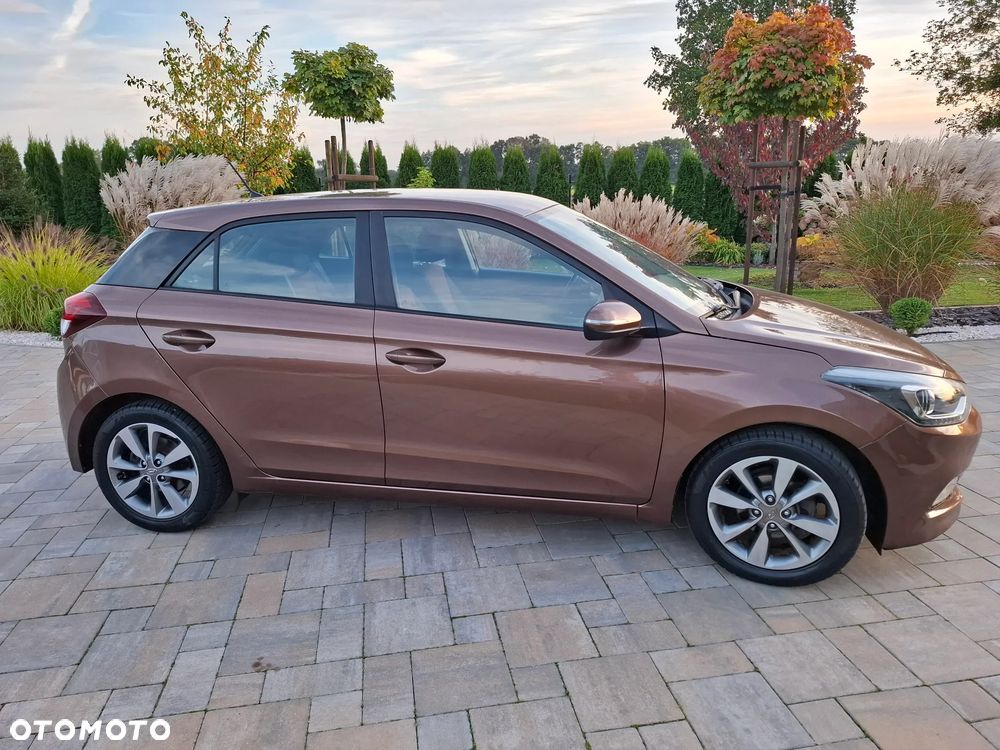 Hyundai i20 1.2 YES Gold - 25