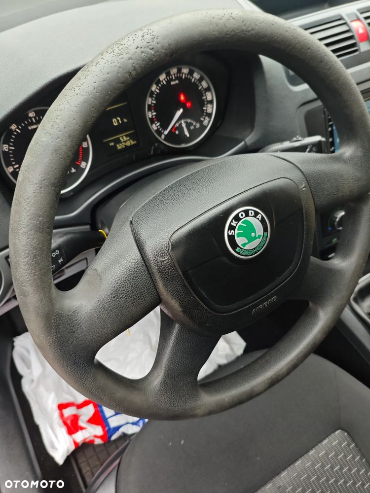 Skoda Octavia 1.6 Tour Classic - 10