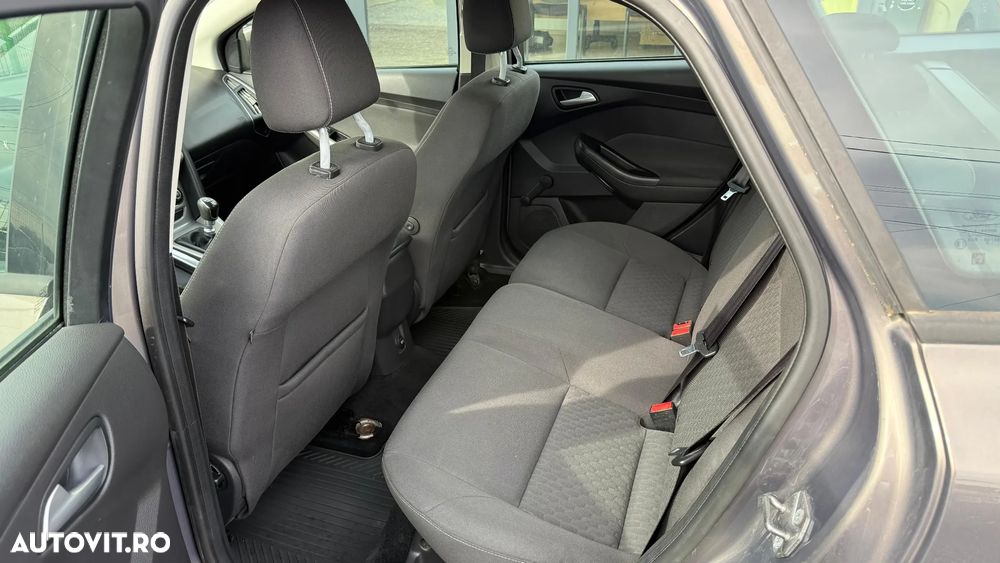 Ford Focus 1.6 TDCI DPF Start-Stopp-System Ambiente - 9