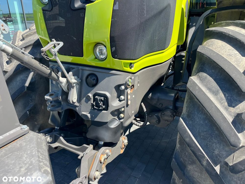 Claas AXION 850 - 12