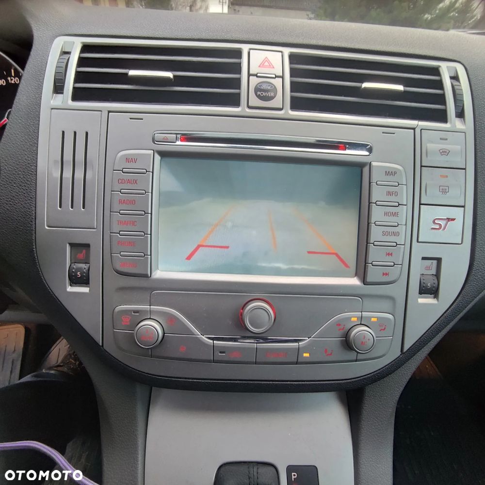 Ford Kuga 2.5 4x4 Titanium - 31