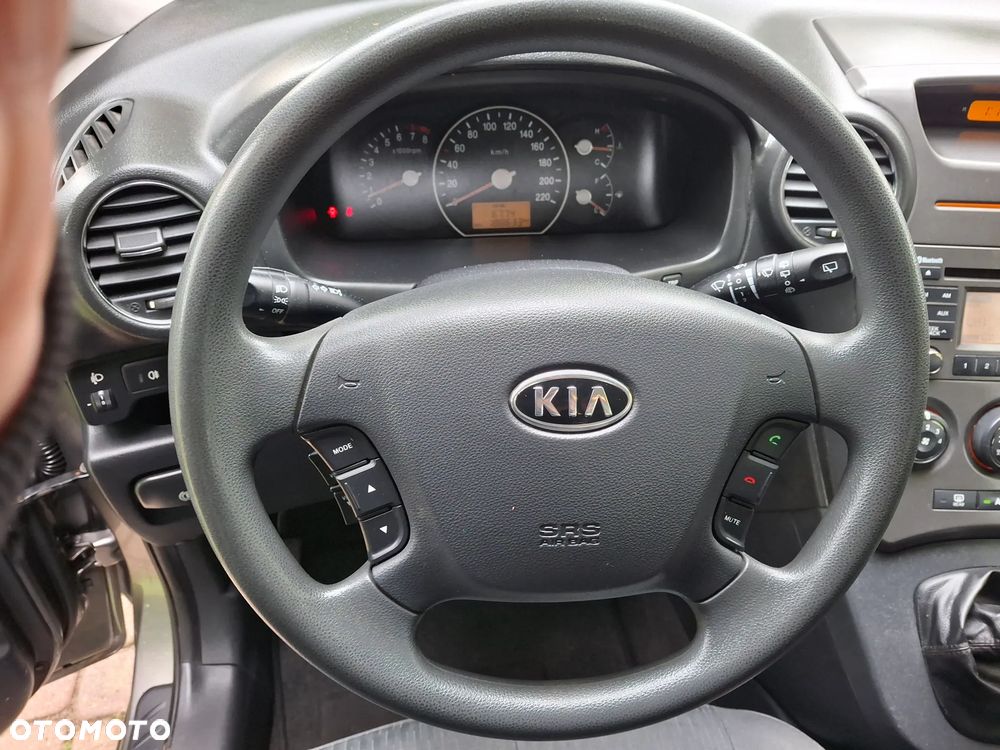 Kia Carens 1.6 CVVT Vision - 22