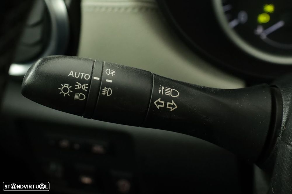 Nissan Micra 1.0 IG-T Tekna CVT - 16