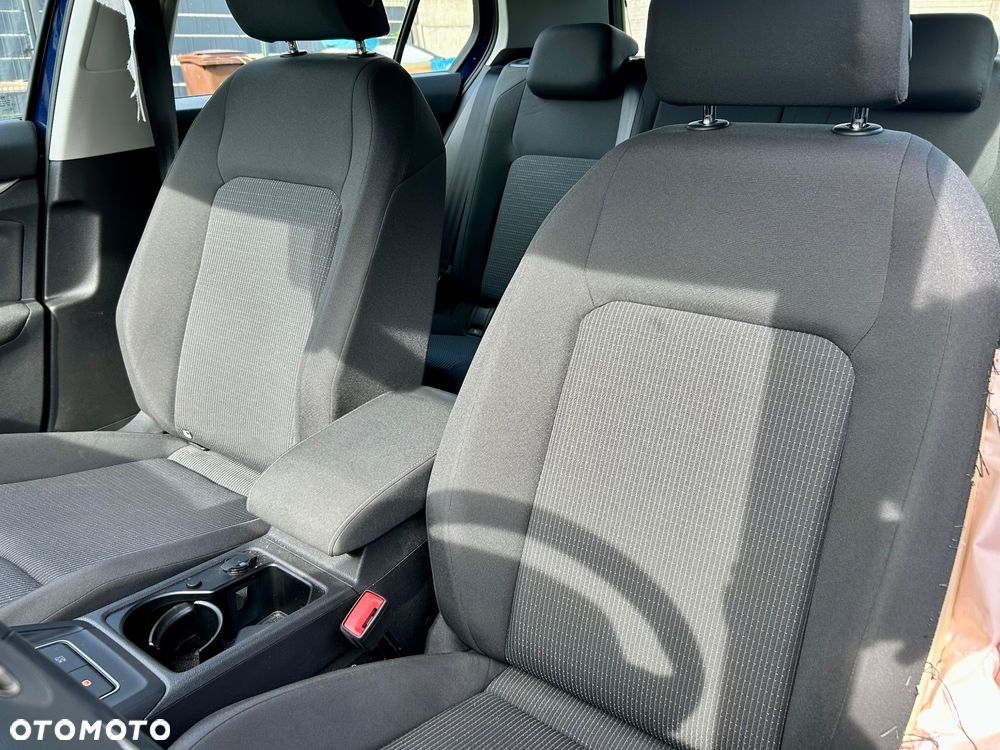 Volkswagen Golf - 8
