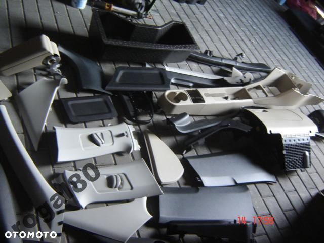 SKODA RAPID PLASTIKI WNĘTRZA IDEALNE JAK NOWE - 2