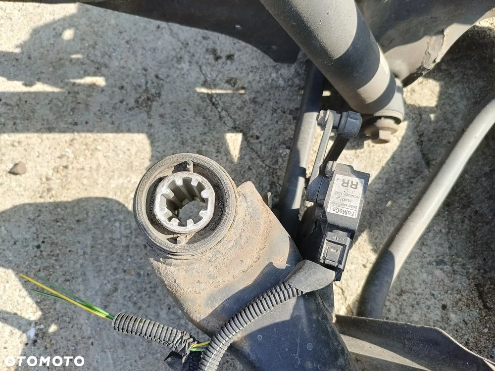 VOLVO XC60 I LIFT 2017R 2.4 D5 AWD  BELKA ZAWIESZENIA TYŁ KOMPLETNA DYFER P1216688 - 12