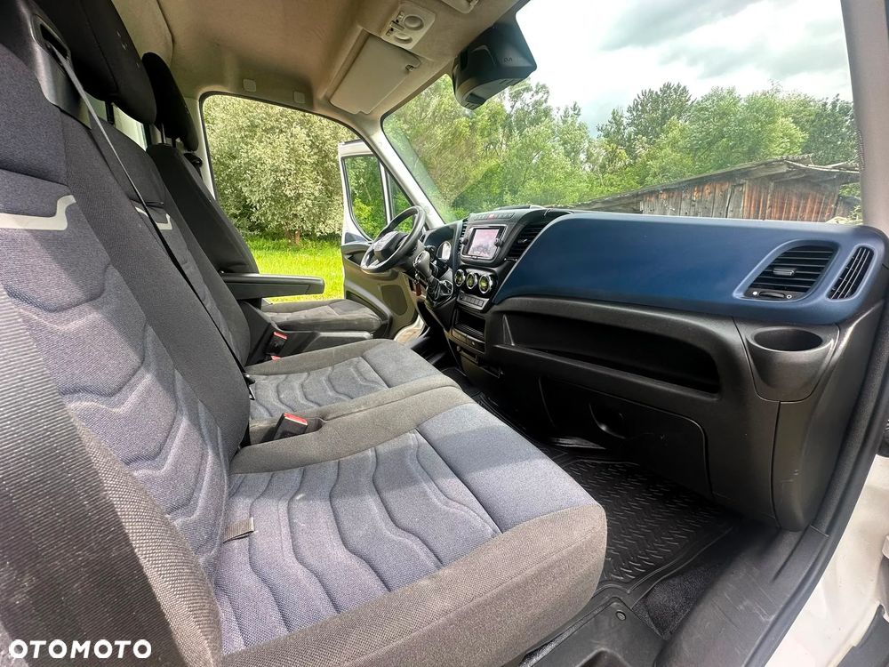 Iveco Daily 35-160 KONTENER+WINDA (udźwig 750kg) 2.3 diesel 156 kM automat 2021 DRZWI W KONTENERZE Z OBU STRON, WEBASTO, KAMERA COFANIA! - 29