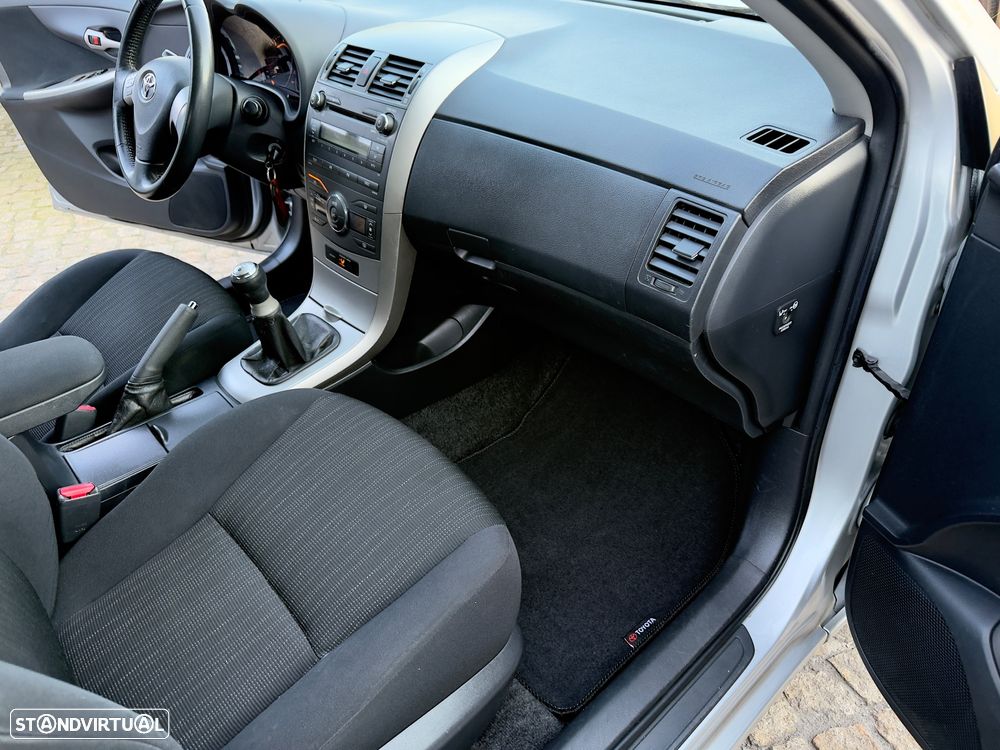 Toyota Corolla 1.4 D-4D - 48