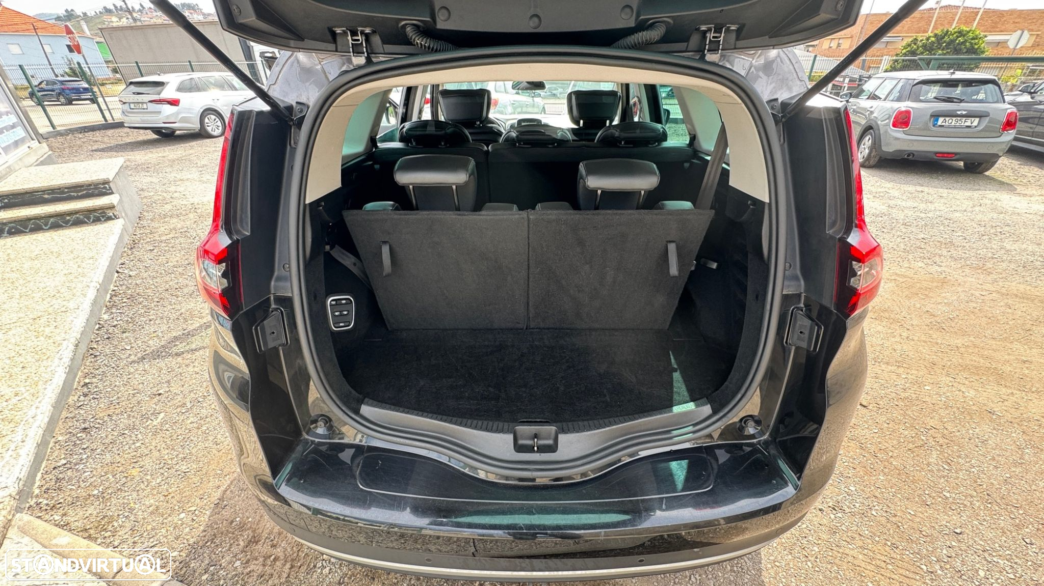 Renault Grand Scénic 1.5 dCi Bose Edition EDC SS - 42