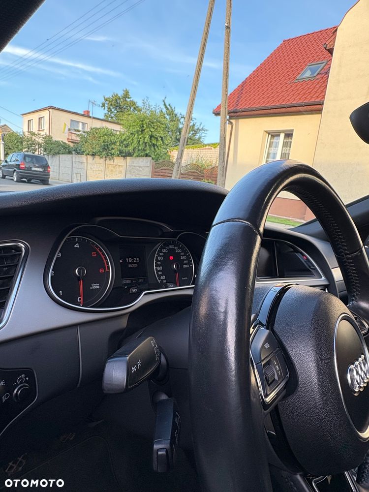 Audi A4 Avant 2.0 TDI Quattro - 25