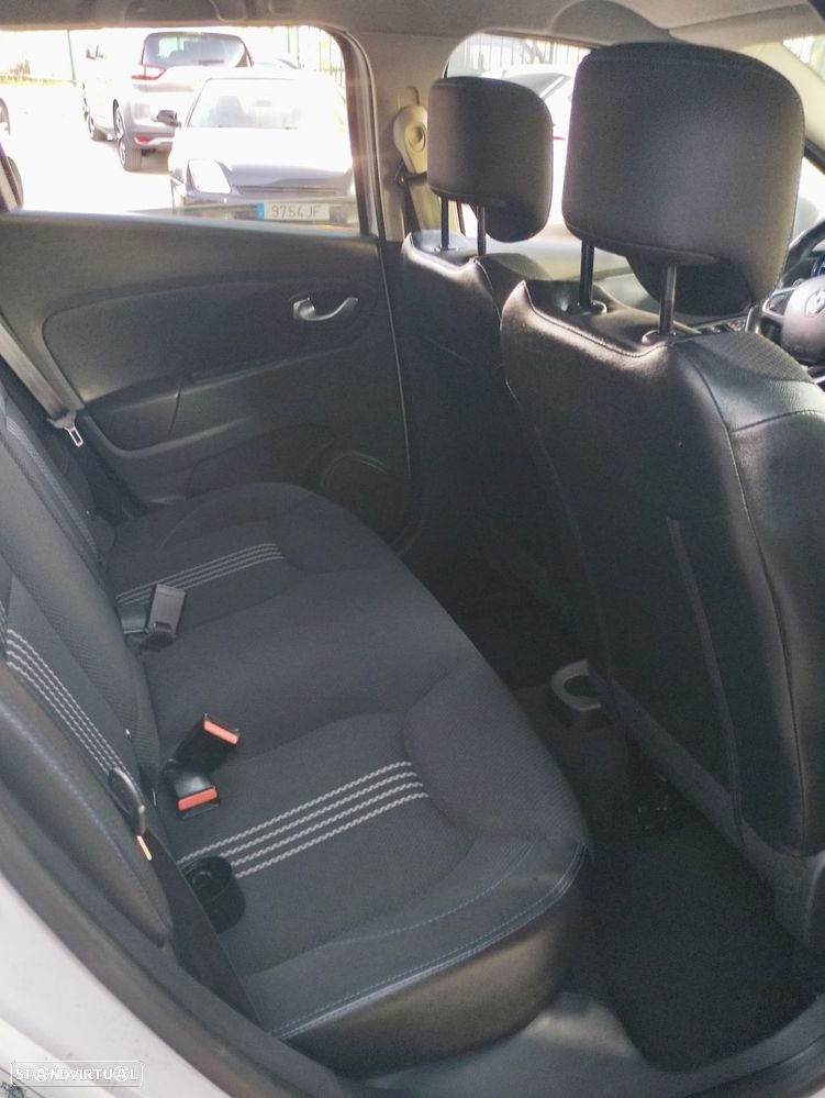 Renault Clio Sport Tourer 0.9 TCe GT Line - 23