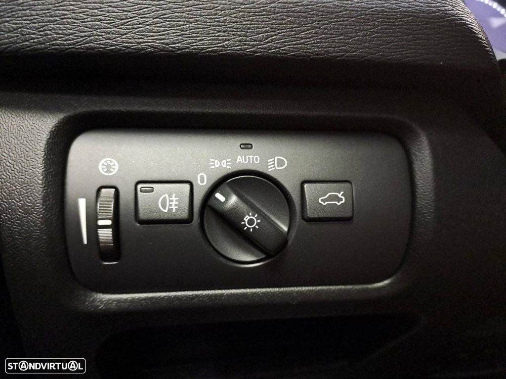 Volvo V40 1.5 T3 Sport Edition Geartronic - 14