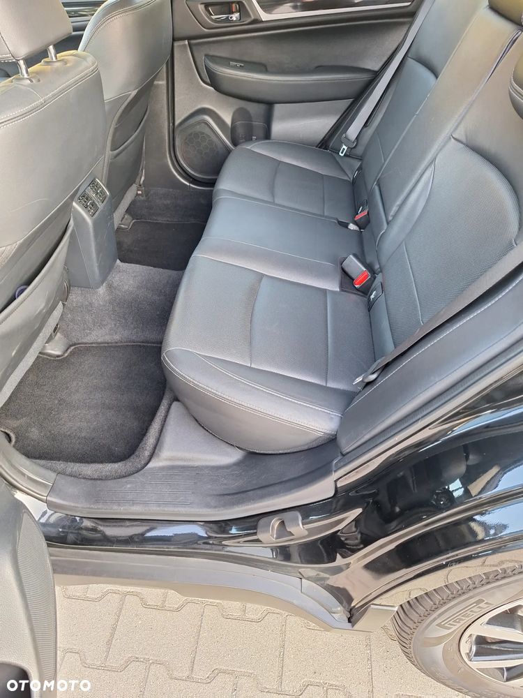 Subaru Outback 2.0D Exclusive Lineartronic - 17