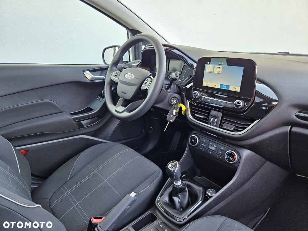 Ford Fiesta - 28