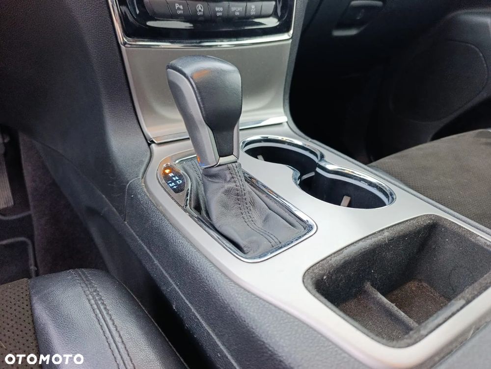 Jeep Grand Cherokee 3.6 V6 Laredo - 24