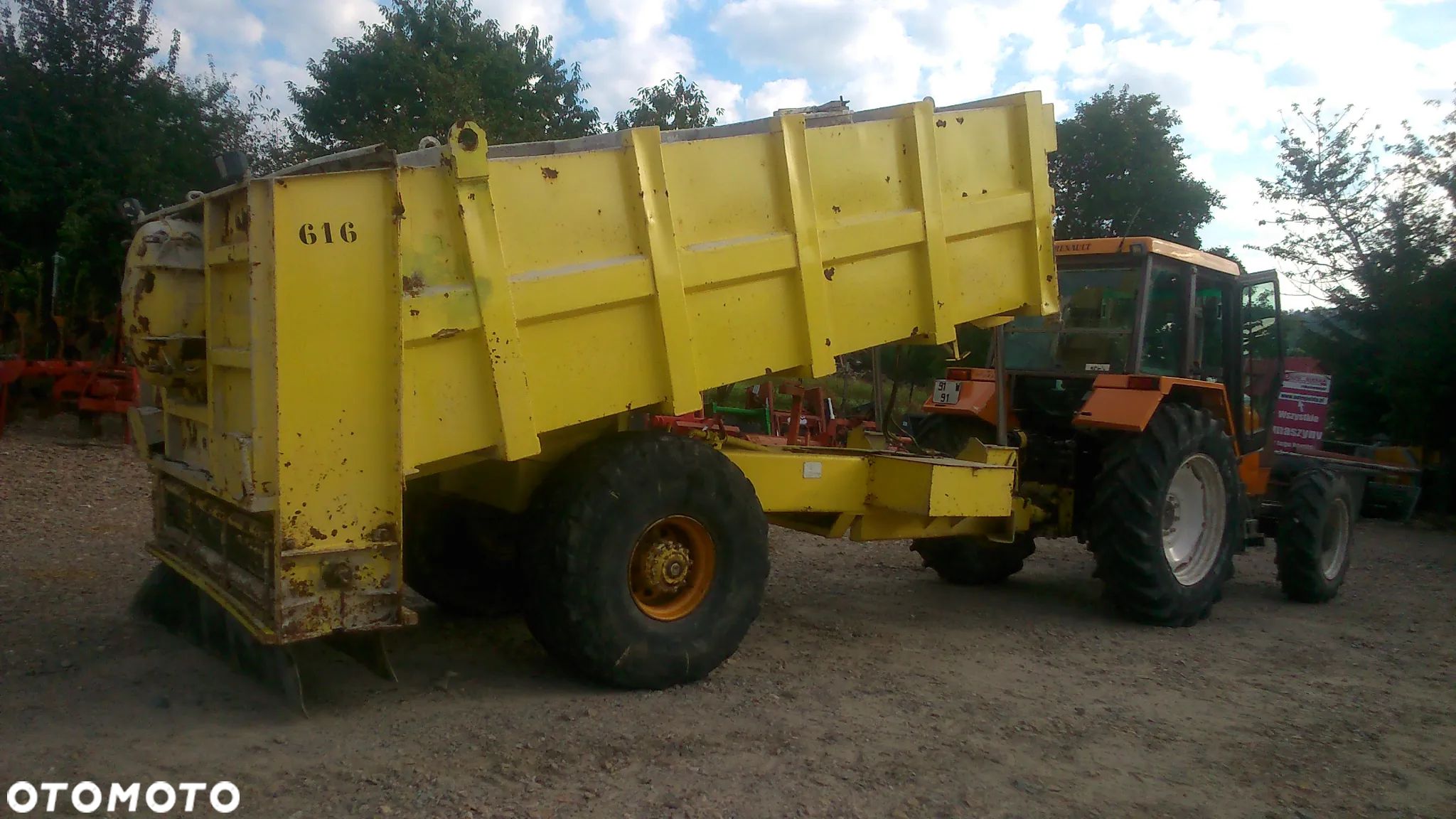 Rozsiewacz cementu i wapna 16t - 1