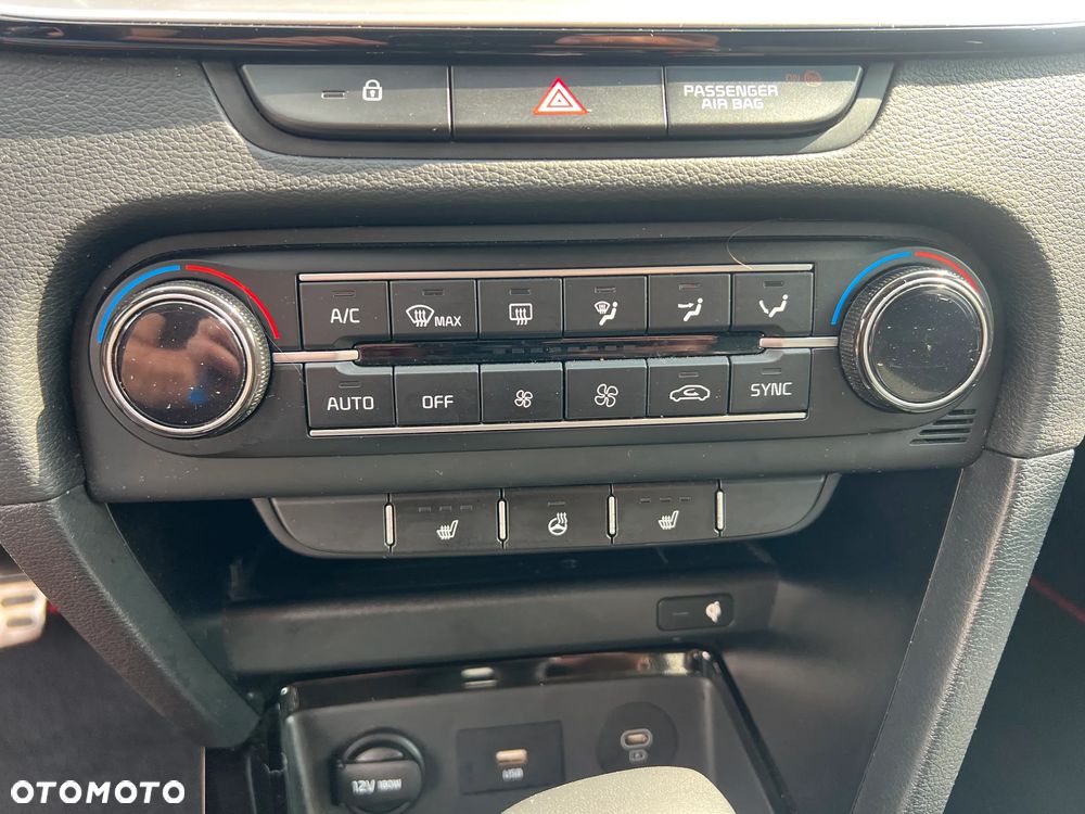 Kia Ceed - 21