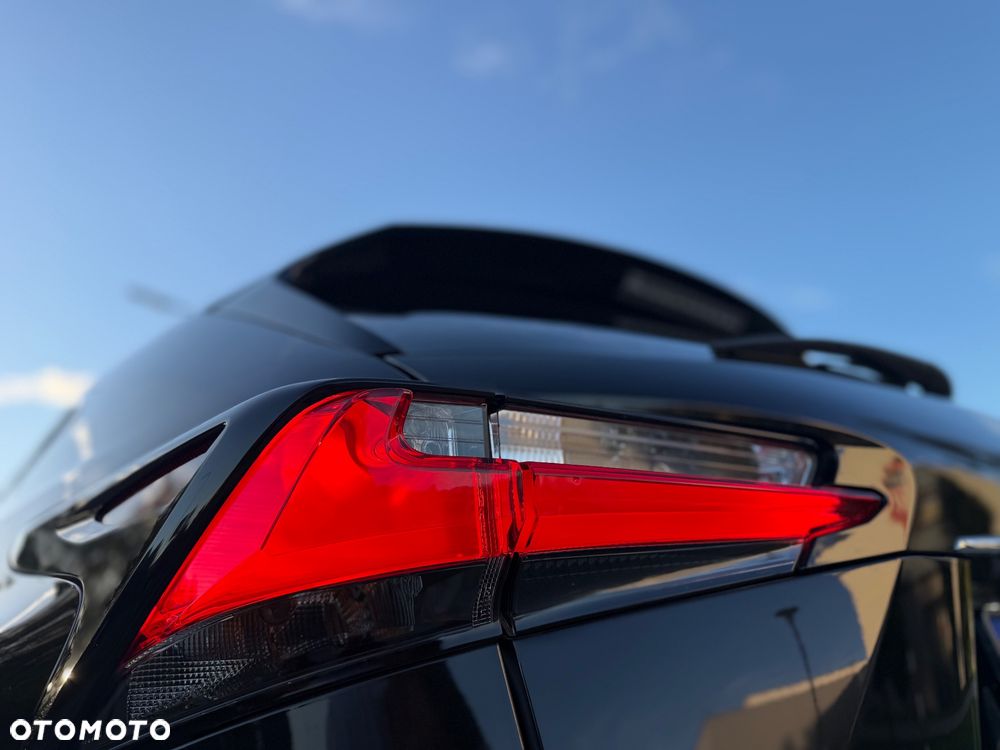 Lexus NX 300h Prestige AWD - 30