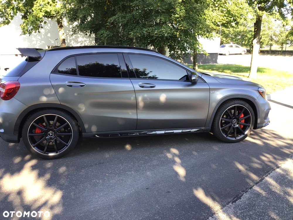 Mercedes-Benz GLA 45 AMG 4Matic 7G-DCT - 13