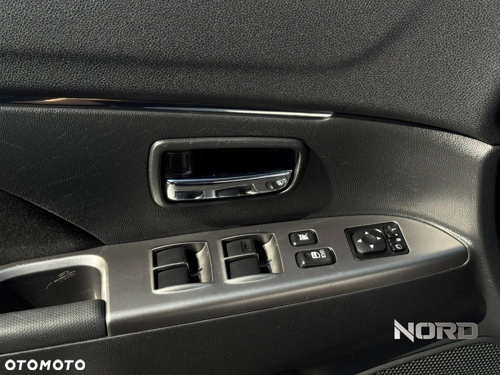 Mitsubishi ASX 1.6 Intense Plus Navi Blue Edition - 20