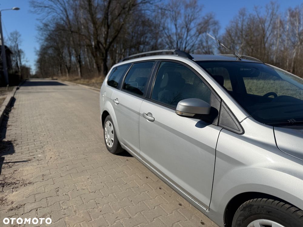 Ford Focus SW 1.6 TDCi DPF Silver Magic - 3