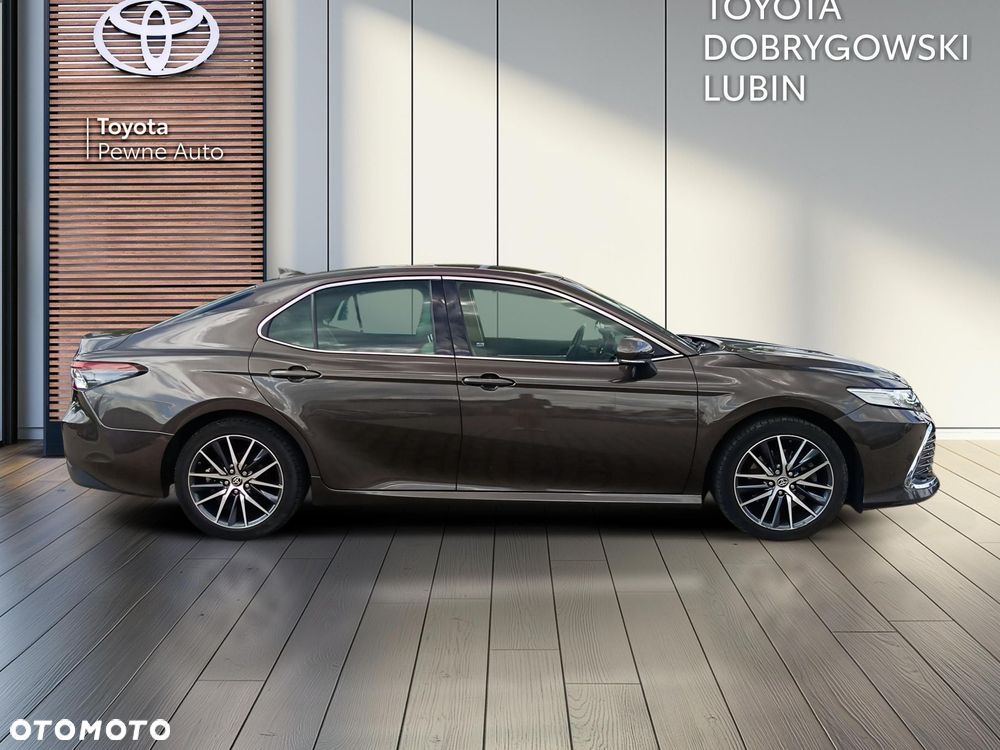 Toyota Camry 2.5 Hybrid Executive CVT - 6
