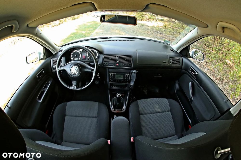 Volkswagen Golf 1.9 TDI Comfortline - 10