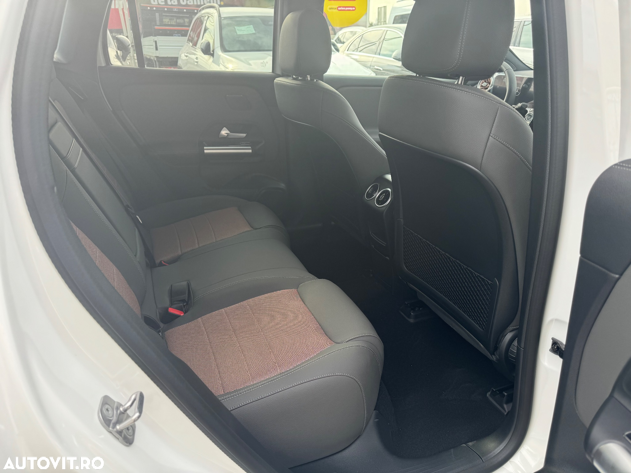 Mercedes-Benz EQA 250+ - 26