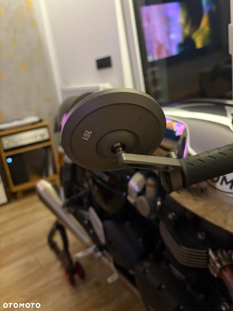 Triumph Thruxton - 4