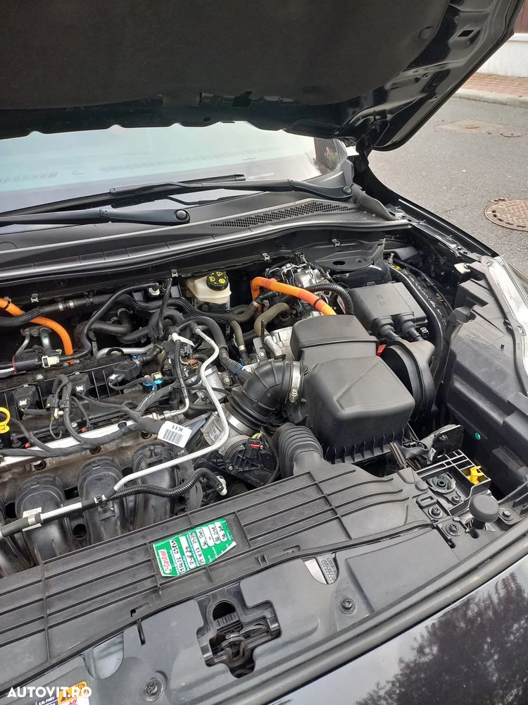 Ford Kuga 2.5 Duratec FHEV 4x4 TITANIUM X - 11